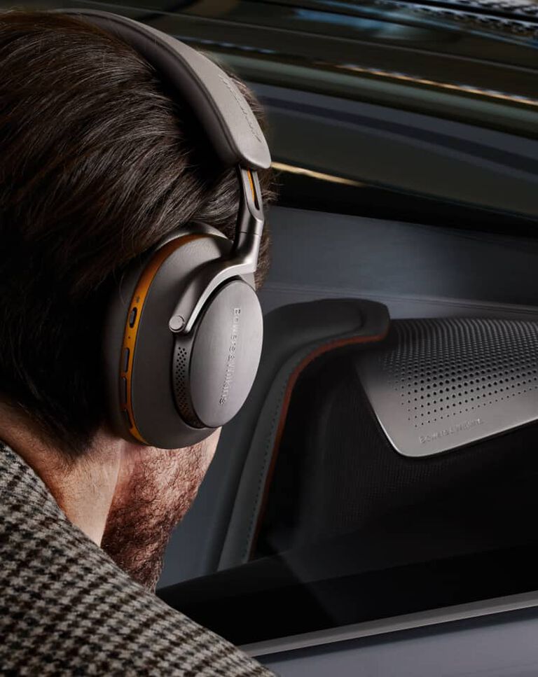 Bowers & Wilkins Px8 McLaren Edition : r/headphones