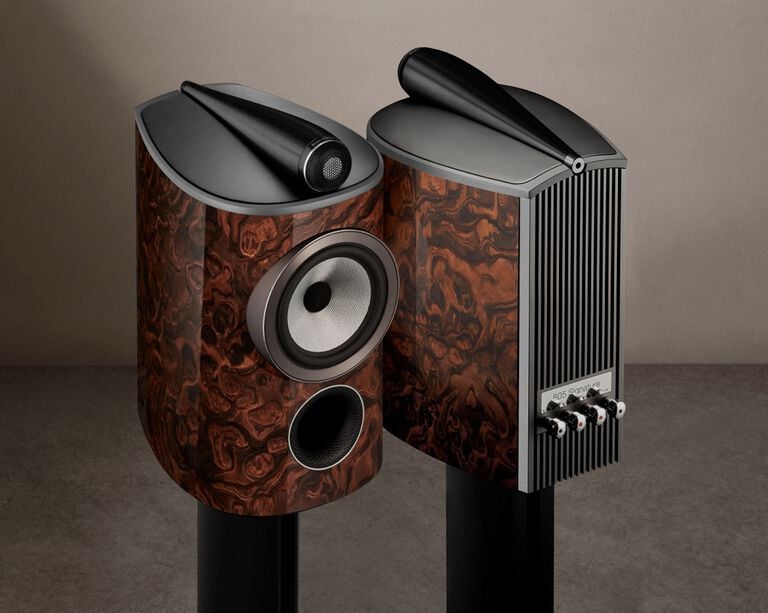 Bowers & Wilkins' flagship 800 Diamond speakers get the Signature